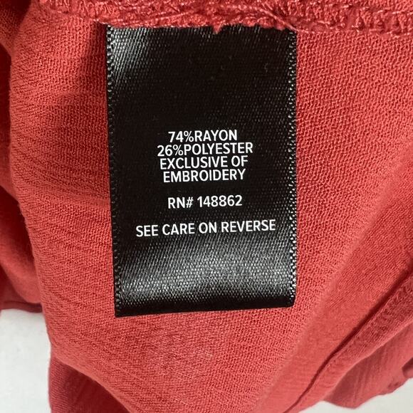 Torrid Long Sleeve Blouse Women's Size 3 Red Embroidered Ruffle Collar - Picture 4 of 7